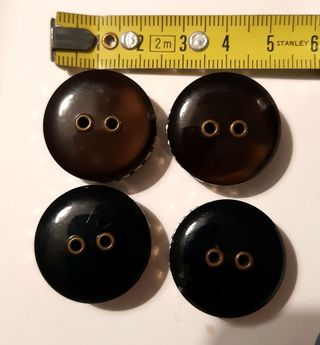 4 Bottoni vintage marroni con dettagli oro