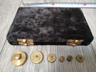 Balanza de precisión antigua