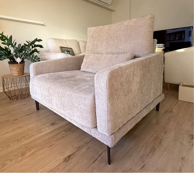 Sillón extra amplio beige/gris. Estado IMPECABLE