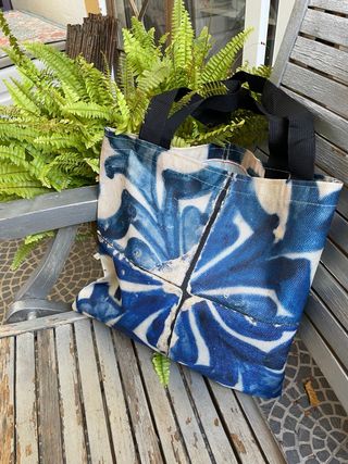 Sacola Tote Bag Azul e Branca