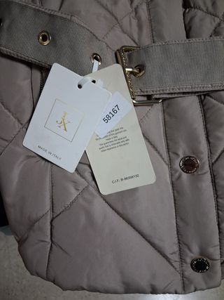 Chaquetón acolchado beige mujer