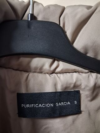 Chaquetón acolchado beige mujer