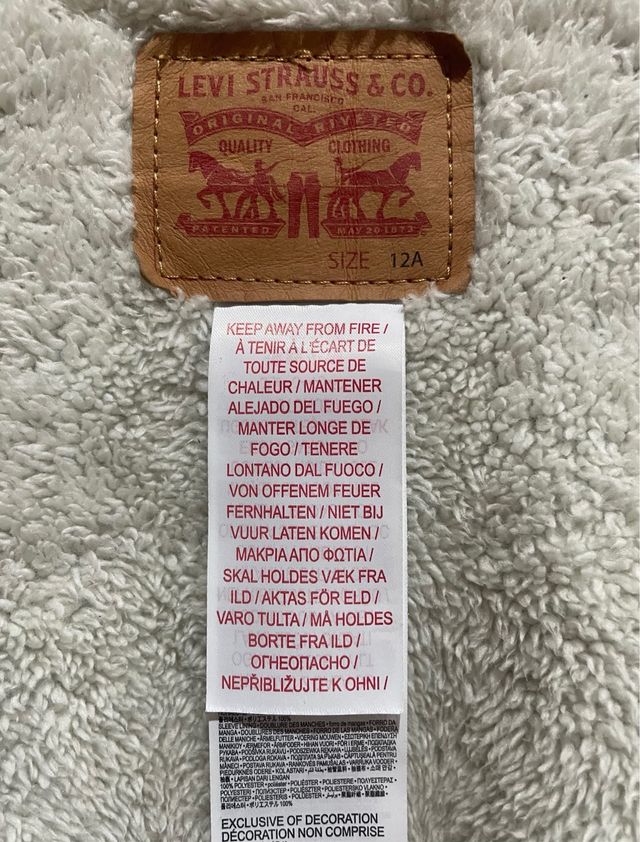 Cazadora vaquera Levi's borreguillo niño