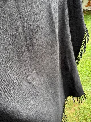 Mantón negro antiguo