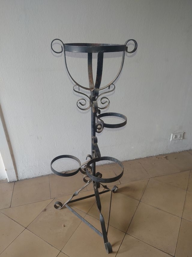Macetero de hierro - 3 niveles