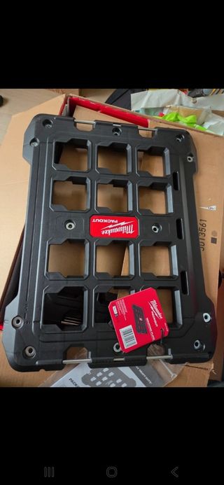 Piastra Milwaukee packout