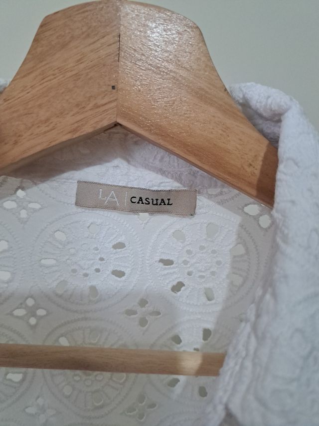 Blusa Lanidor branca c/bordado