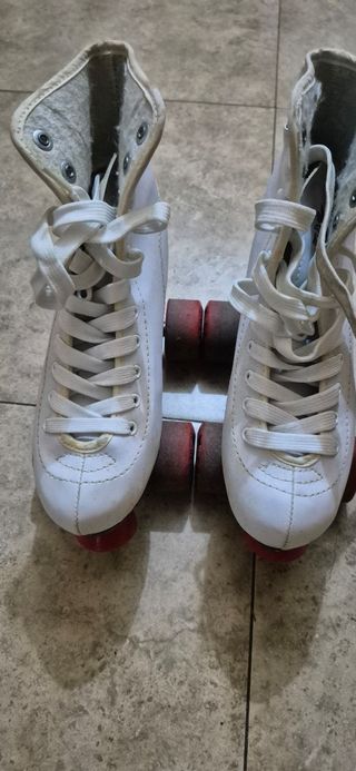Patines clásicos blancos 4 ruedas