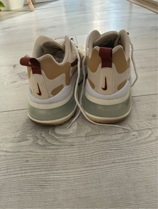 Nike Air Max 270 React - Beige/Marrón