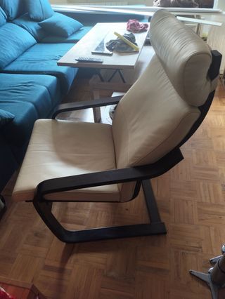 Silla mecedora beige - piel sintética