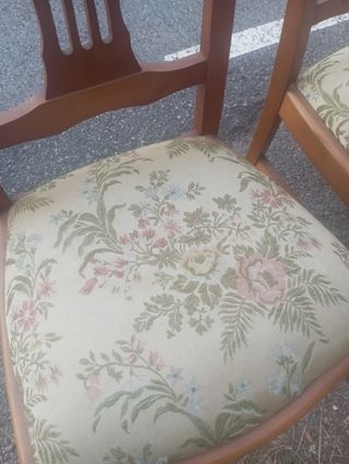 3 sillas madera estilo clásico