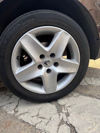llantas con tapacubos Renaul Megane 3