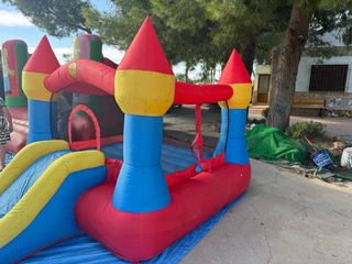 Castillo hinchable infantil
cochoneta inchable