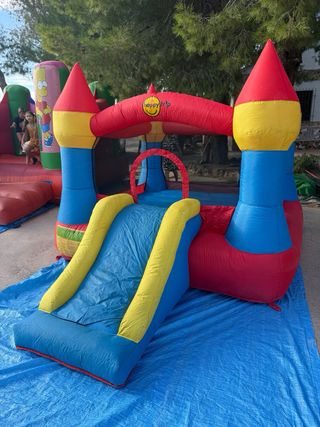 Castillo hinchable infantil
cochoneta inchable