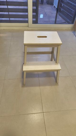 Escalera madera 2 peldaños blanca