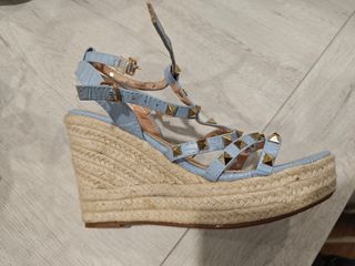 Sandalias tacón azul claro