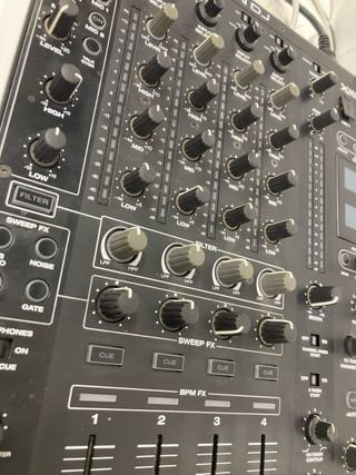 Mesa Denon DJ X1800