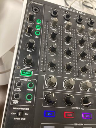 Mesa Denon DJ X1800