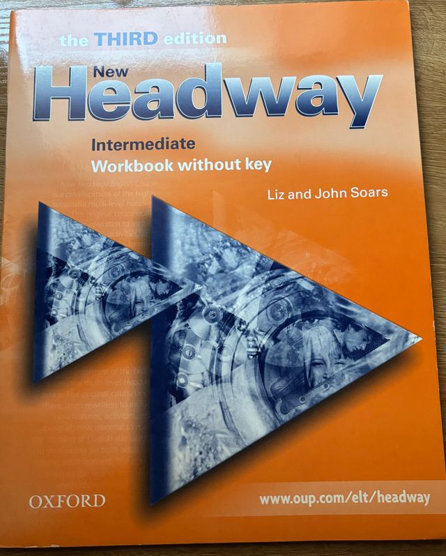 New Headway Intermediate: Student's Book 3rd Ed...