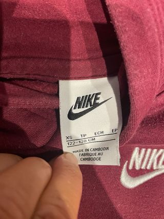 4 Sudadera 1 pantalon Nike niño 122-128
