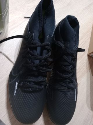 Botas Nike Mercurial talla 40