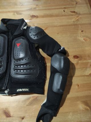 Peto Dainese niño T8-10 enduro/cross