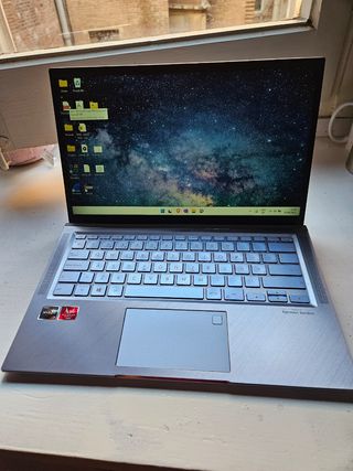 Como nuevo - Portátil ASUS Zenbook - AMD Ryzen 7