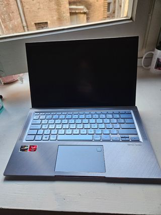 Como nuevo - Portátil ASUS Zenbook - AMD Ryzen 7