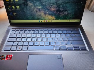 Como nuevo - Portátil ASUS Zenbook - AMD Ryzen 7
