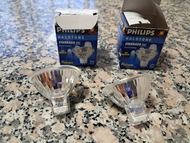 2 Focos halógenos Philips Halotone