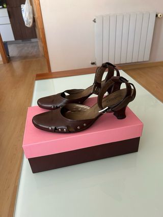 Zapatos mujer piel marrón