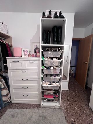 Zapatero blanco - Mueble Pax
1 balda, 7 cestas.
