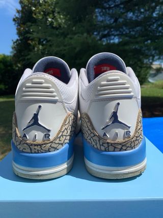 Jordan 3 Retro UNC - Scarpe Usate