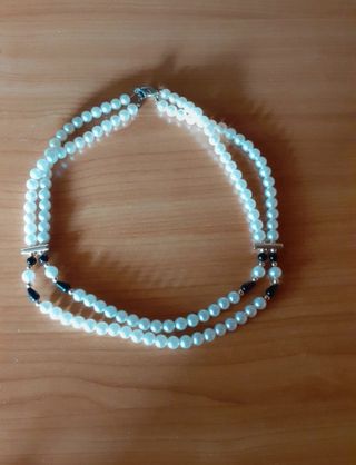 Collana perle bianche e nere