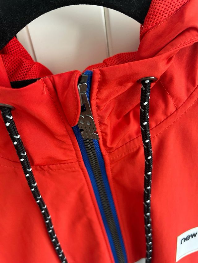 Chaqueta New Balance Azul-Roja