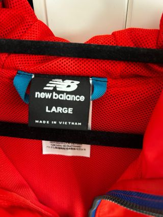 Chaqueta New Balance Azul-Roja