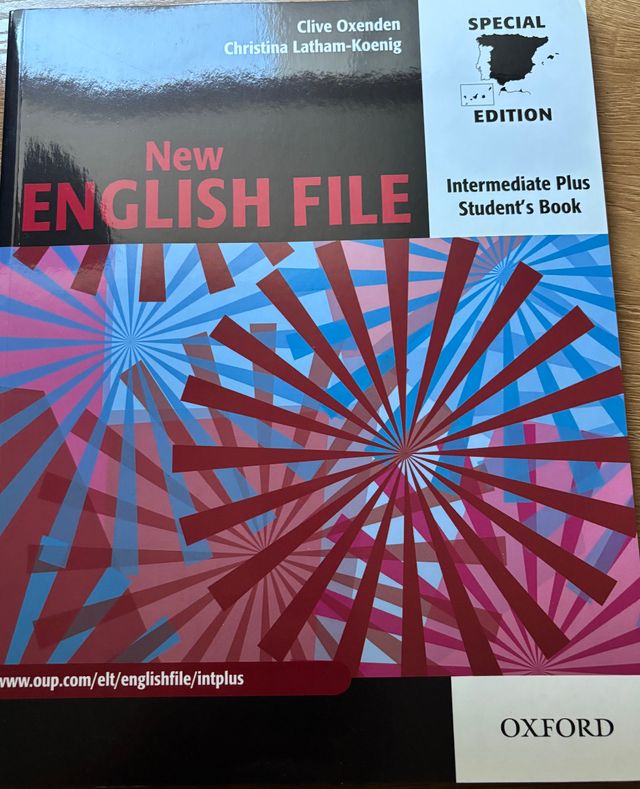 New English File Intermediate Plus. Student's Book