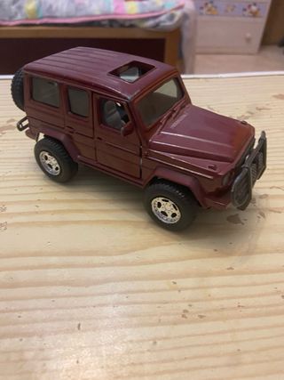 Mercedes Benz G-Class Rojo