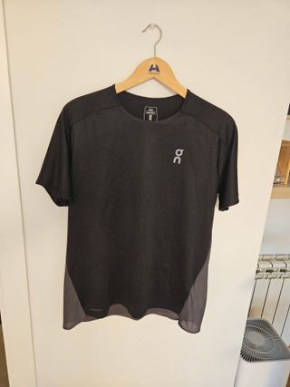 Camiseta On Running negra