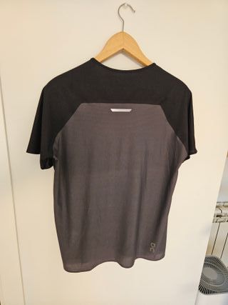 Camiseta On Running negra