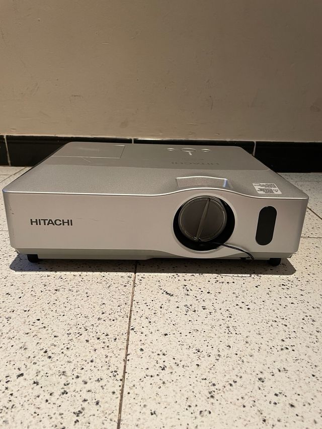 Proyector Hitachi CP-X301 - LCD