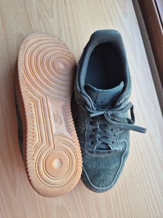 Nike Air Force 1 - Verde - Talla 42