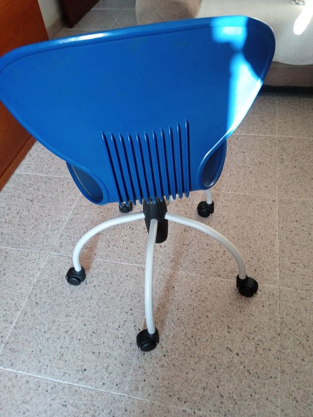 Silla escritorio infantil azul