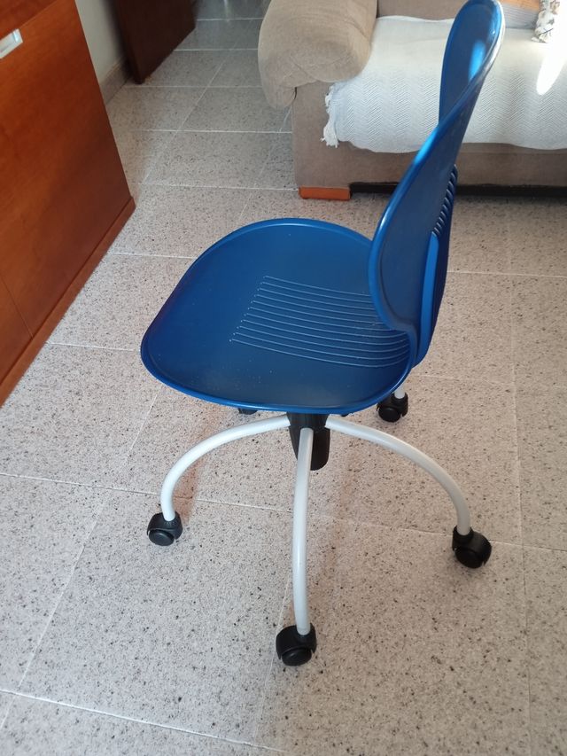 Silla escritorio infantil azul