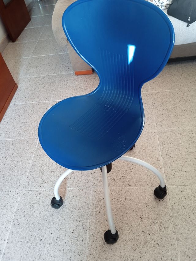 Silla escritorio infantil azul