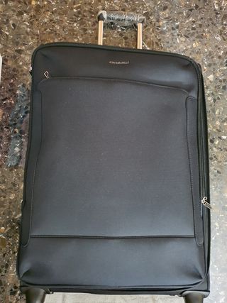 Equipaje: 2 maletas + mochila