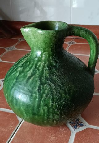 Jarra antigua barro esmaltado