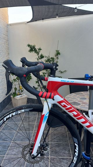 Bicicleta Giant Defy Advanced Carbono
