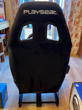 Logitech G29 + Playseat