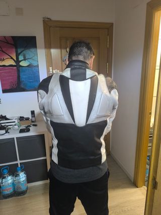 Chaqueta moto piel bicolor